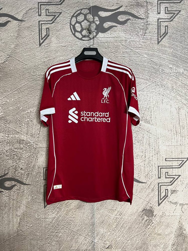 لباس-اول-احتمالی-لیورپول-2026-پلیری-1